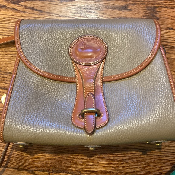 Vintage Dooney and Bourke Bag - Medium Essex bag - Picture 2 of 8